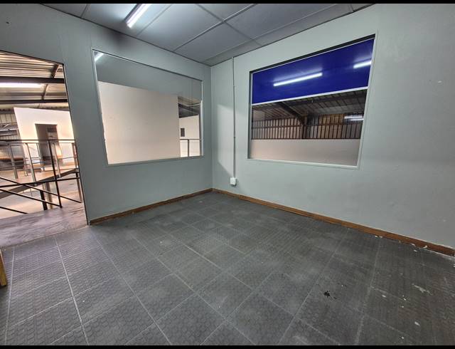 5,500M² WAREHOUSE FOR SALE IN WADEVILLE
